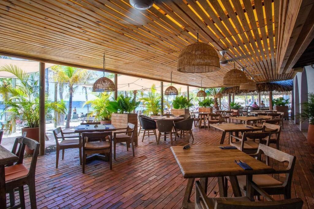 Blue Emerald Beachfront Blessing Βίλλεμσταντ Εξωτερικό φωτογραφία
